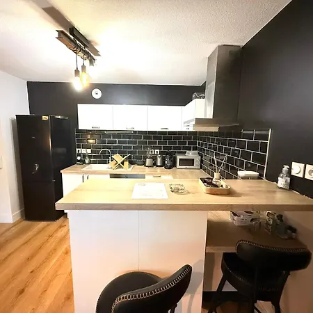 2 Chambres Climatises- 70 M2 - Montpellier Proche Centre Ville - Terrasse 50M2- Parking Inclus Appartement *